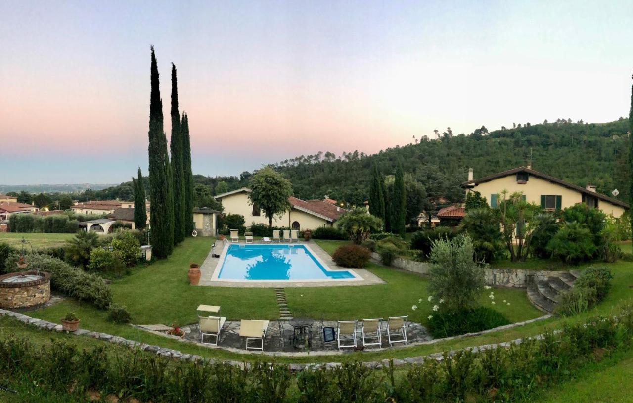 Il Giardino Di Flora Otel Buti Dış mekan fotoğraf